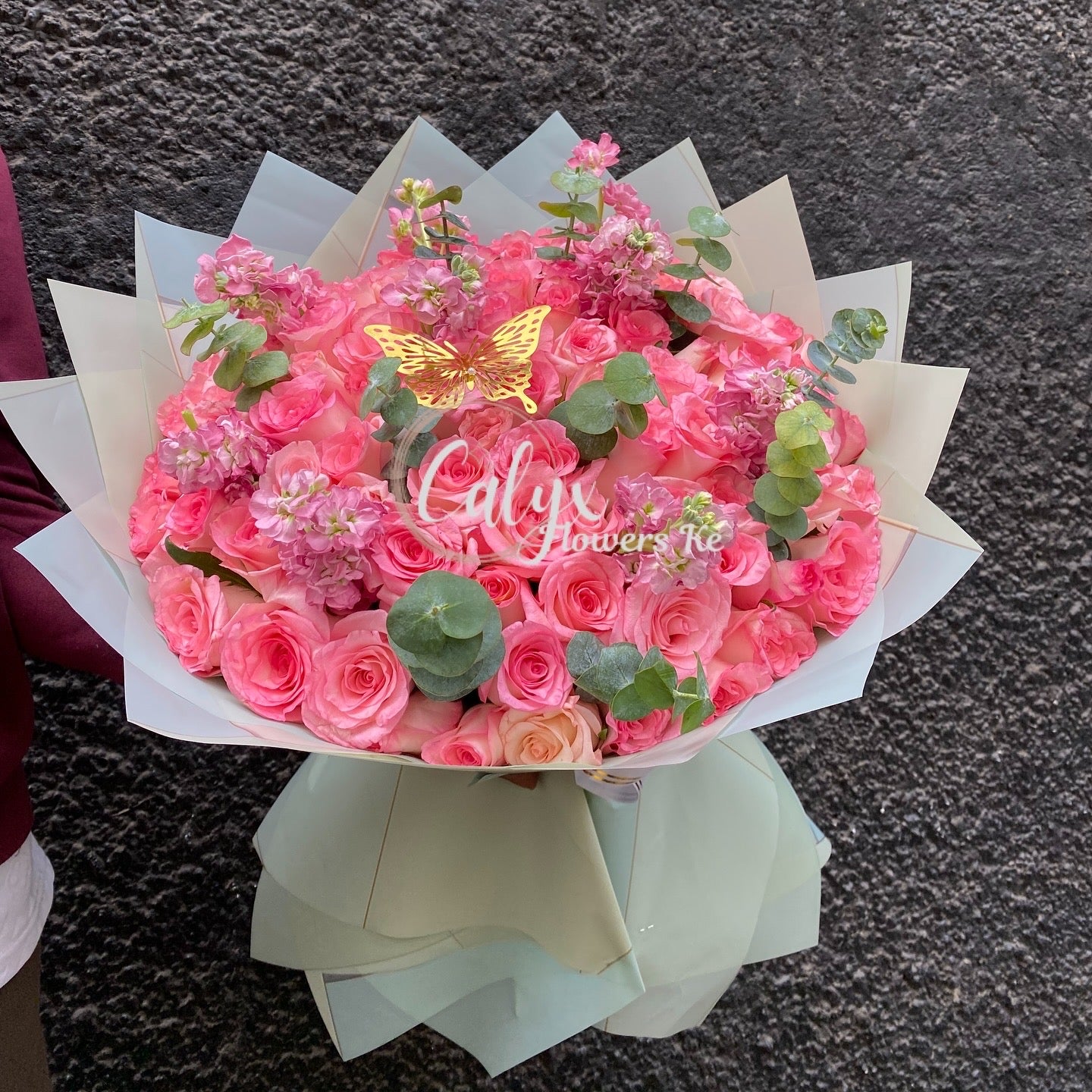 100 Pink Roses